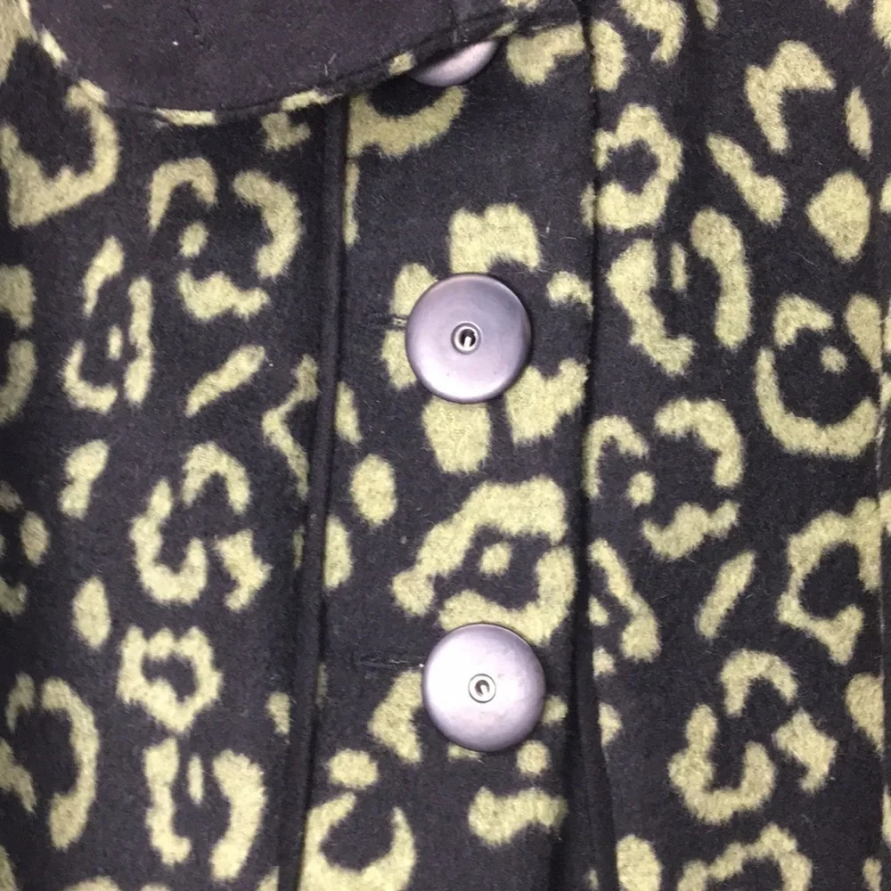 Abbie Mags Women’s Black and Green Cheetah Print Coat Size S Like-NEW - Picture 3 of 7